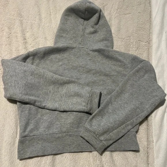 Brandy Melville Crop hoodie - Picture 3 of 4